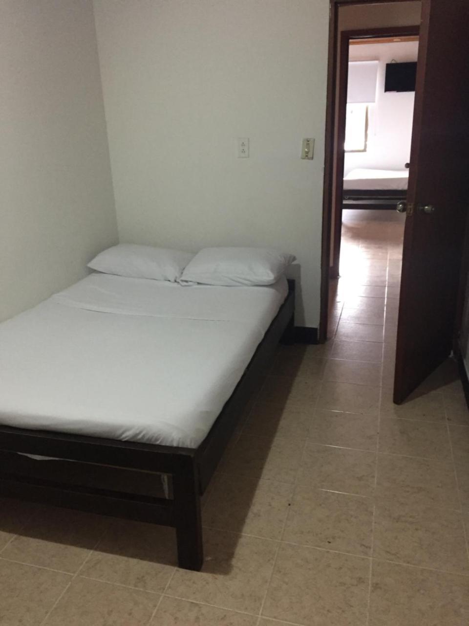 Hotel Y Balneario El Descanso Villavicencio Esterno foto